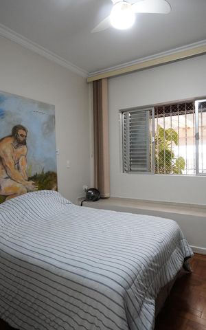 Casa à venda com 250m², 4 quartos e 3 vagasQuarto 1