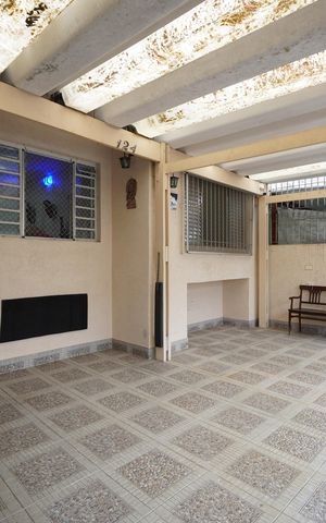 Casa à venda com 250m², 4 quartos e 3 vagasGaragem