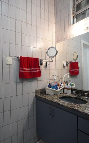 Casa à venda com 250m², 4 quartos e 3 vagasSuíte