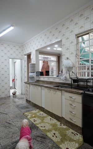 Casa à venda com 250m², 4 quartos e 3 vagasCozinha