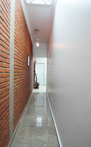 Casa à venda com 250m², 4 quartos e 3 vagasCorredor