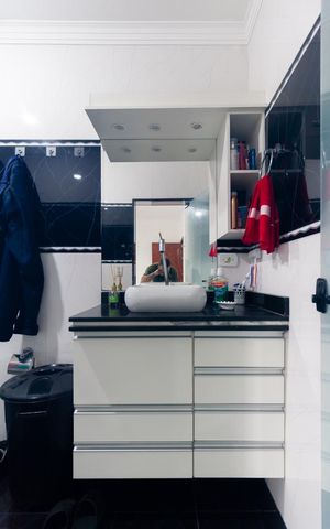 Casa à venda com 312m², 3 quartos e 2 vagas Casa à venda com 312m², 3 quartos e 2 vagasBanheiro da Suíte
