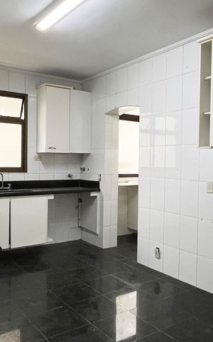 Apartamento para alugar com 189m², 3 quartos e 2 vagasCozinha