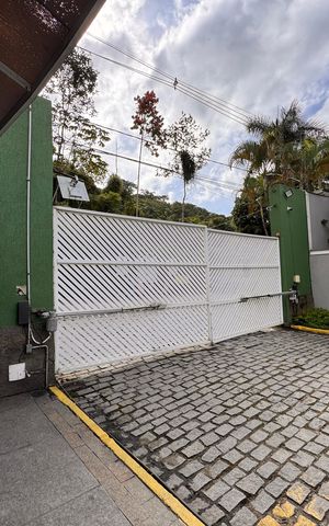 Casa de condomínio à venda com 220m², 3 quartos e sem vaga Casa de condomínio à venda com 220m², 3 quartos e sem vagaÁrea comum