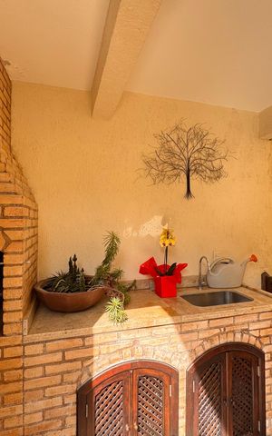 Casa de condomínio à venda com 220m², 3 quartos e sem vaga Casa de condomínio à venda com 220m², 3 quartos e sem vagaÁrea externa