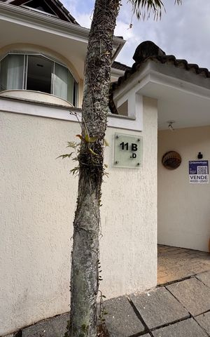 Casa de condomínio à venda com 220m², 3 quartos e sem vaga Casa de condomínio à venda com 220m², 3 quartos e sem vagaPlaquinha Quinto Andar