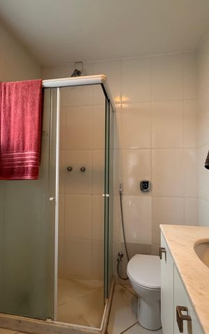 Casa de condomínio à venda com 220m², 3 quartos e sem vaga Casa de condomínio à venda com 220m², 3 quartos e sem vagaÁrea de Serviço - Banheiro