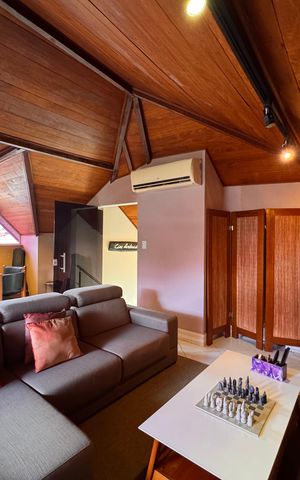 Casa de condomínio à venda com 220m², 3 quartos e sem vaga Casa de condomínio à venda com 220m², 3 quartos e sem vagaSótão