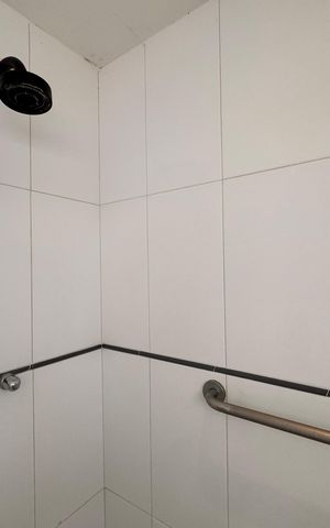 Casa de condomínio à venda com 220m², 3 quartos e sem vaga Casa de condomínio à venda com 220m², 3 quartos e sem vagaSuíte 1 - Banheiro