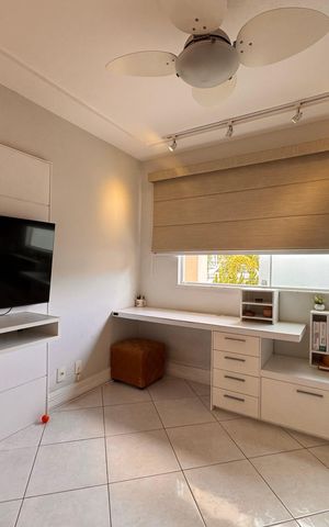 Casa de condomínio à venda com 220m², 3 quartos e sem vaga Casa de condomínio à venda com 220m², 3 quartos e sem vagaSuíte 2