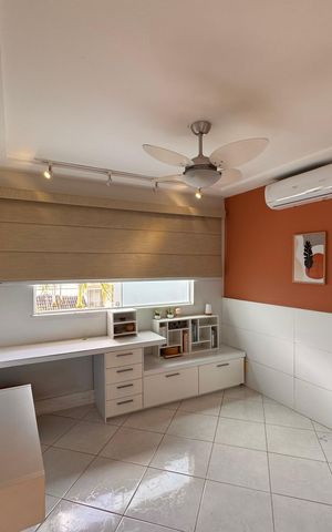 Casa de condomínio à venda com 220m², 3 quartos e sem vaga Casa de condomínio à venda com 220m², 3 quartos e sem vagaSuíte 2
