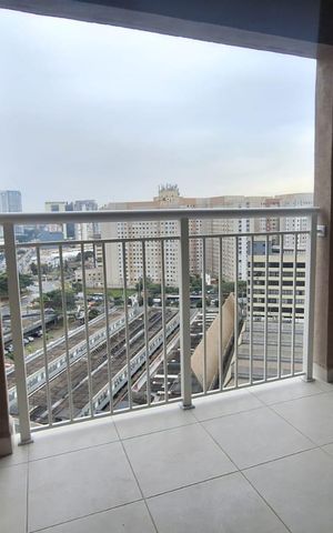 Apartamento à venda com 34m², 2 quartos e sem vaga Apartamento à venda com 34m², 2 quartos e sem vagaVaranda
