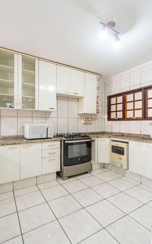 Casa para alugar com 265m², 3 quartos e 4 vagas Casa para alugar com 265m², 3 quartos e 4 vagasCozinha