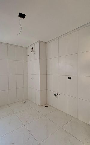 Apartamento à venda com 105m², 2 quartos e 2 vagas Apartamento à venda com 105m², 2 quartos e 2 vagasBanheiro