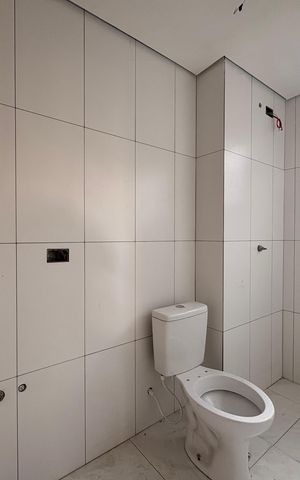 Apartamento à venda com 105m², 2 quartos e 2 vagas Apartamento à venda com 105m², 2 quartos e 2 vagasBanheiro da Suíte