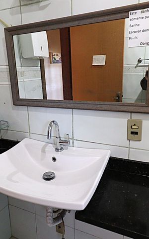 Casa à venda com 300m², 7 quartos e 4 vagasBanheiro social
