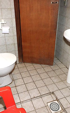 Casa à venda com 300m², 7 quartos e 4 vagasBanheiro de serviço