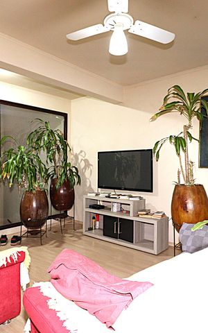 Casa à venda com 300m², 7 quartos e 4 vagasSala 1