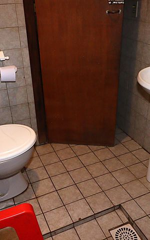 Casa à venda com 300m², 7 quartos e 4 vagasBanheiro de serviço