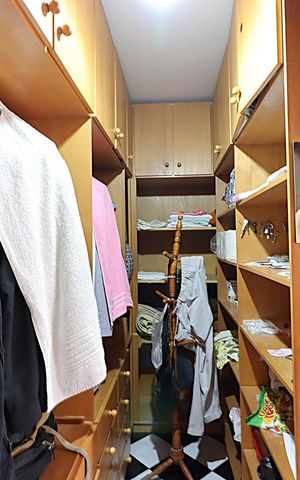 Casa à venda com 300m², 7 quartos e 4 vagasCloset da suíte