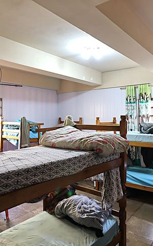 Casa à venda com 300m², 7 quartos e 4 vagasQuarto 