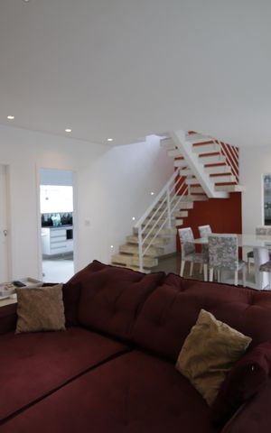 Casa de condomínio à venda com 490m², 4 quartos e 2 vagasSala