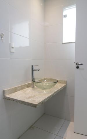 Casa de condomínio à venda com 490m², 4 quartos e 2 vagasBanheiro da Suíte 1