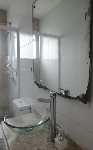 Casa de condomínio à venda com 490m², 4 quartos e 2 vagasBanheiro Social