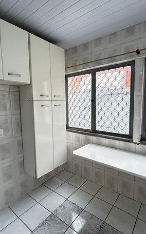 Casa para alugar com 461m², 8 quartos e 5 vagasCozinha