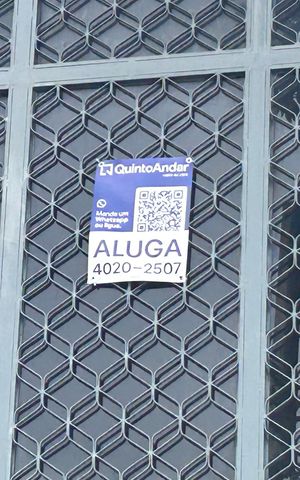 Casa para alugar com 461m², 8 quartos e 5 vagasFachada + placa