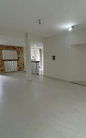 Casa para alugar com 461m², 8 quartos e 5 vagasSala 1