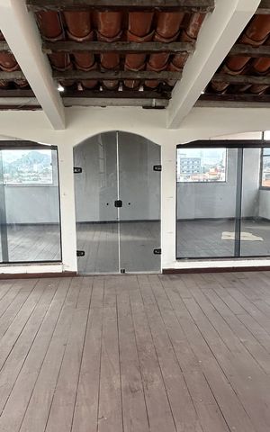 Casa para alugar com 461m², 8 quartos e 5 vagasTerraço