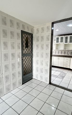 Casa para alugar com 461m², 8 quartos e 5 vagasCopa