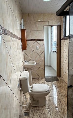 Casa para alugar com 461m², 8 quartos e 5 vagasBanheiro dos quartos 6 e 7