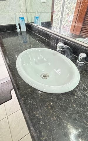 Casa para alugar com 461m², 8 quartos e 5 vagasBanheiro da Suíte