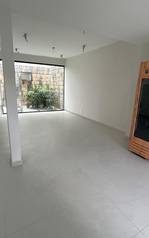 Casa para alugar com 461m², 8 quartos e 5 vagasSala 1
