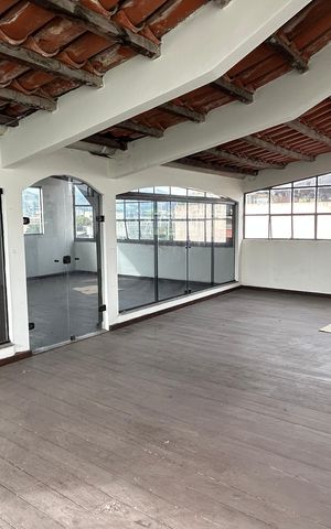 Casa para alugar com 461m², 8 quartos e 5 vagasTerraço