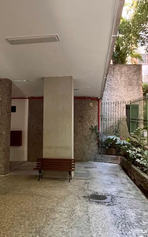 Apartamento à venda com 80m², 1 quarto e sem vaga Apartamento à venda com 80m², 1 quarto e sem vagaPlaca