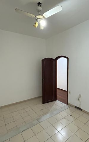 Casa à venda com 327m², 4 quartos e 1 vagaSuíte