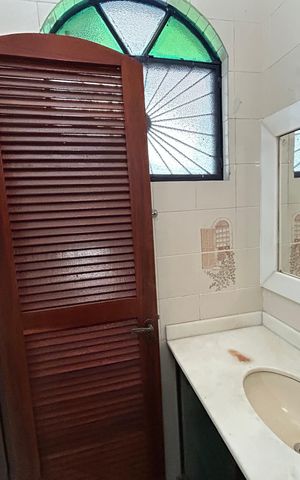 Casa à venda com 327m², 4 quartos e 1 vagaBanheiro da Suíte