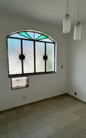 Casa à venda com 327m², 4 quartos e 1 vagaSuíte 2