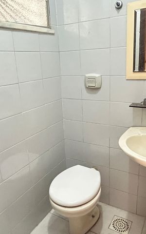 Casa à venda com 327m², 4 quartos e 1 vagaLavabo 1