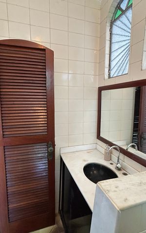 Casa à venda com 327m², 4 quartos e 1 vagaBanheiro da Suíte 2