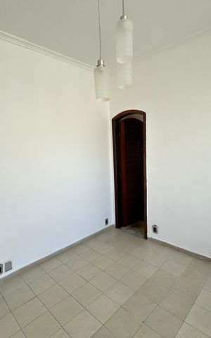 Casa à venda com 327m², 4 quartos e 1 vagaSuíte 2