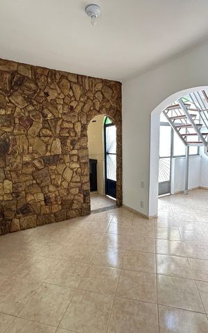Casa à venda com 327m², 4 quartos e 1 vagaSala