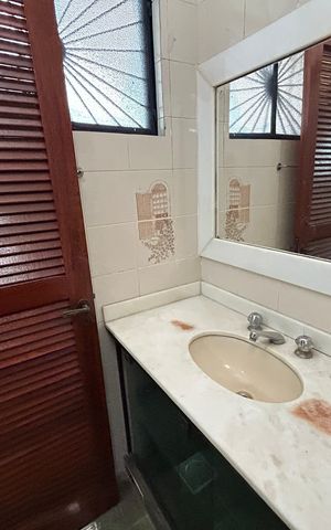Casa à venda com 327m², 4 quartos e 1 vagaBanheiro da Suíte