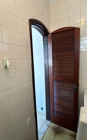 Casa à venda com 327m², 4 quartos e 1 vagaBanheiro da Suíte 2