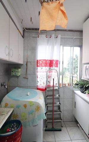 Apartamento à venda com 48m², 2 quartos e 1 vagaCozinha e Área de Serviço