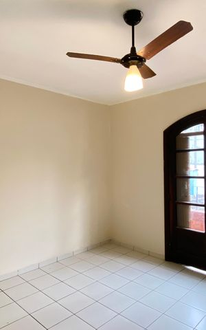 Casa para alugar com 100m², 3 quartos e 2 vagas Casa para alugar com 100m², 3 quartos e 2 vagasQuarto 1