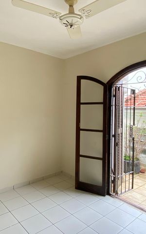 Casa para alugar com 100m², 3 quartos e 2 vagas Casa para alugar com 100m², 3 quartos e 2 vagasQuarto 2